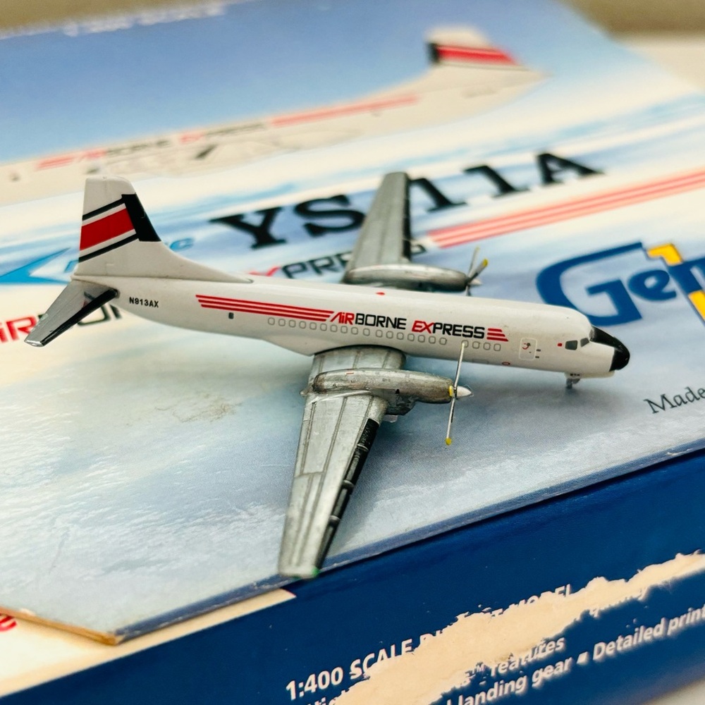 Gemini Jets ITEM # GJABX512 Airborne Express NAMC YS-11A N913AX Diecast 1/400
